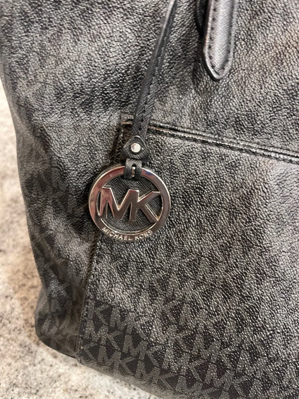 Michael Kors Black/Gray Signature Tote with MK Charm - Picture 3 of 6